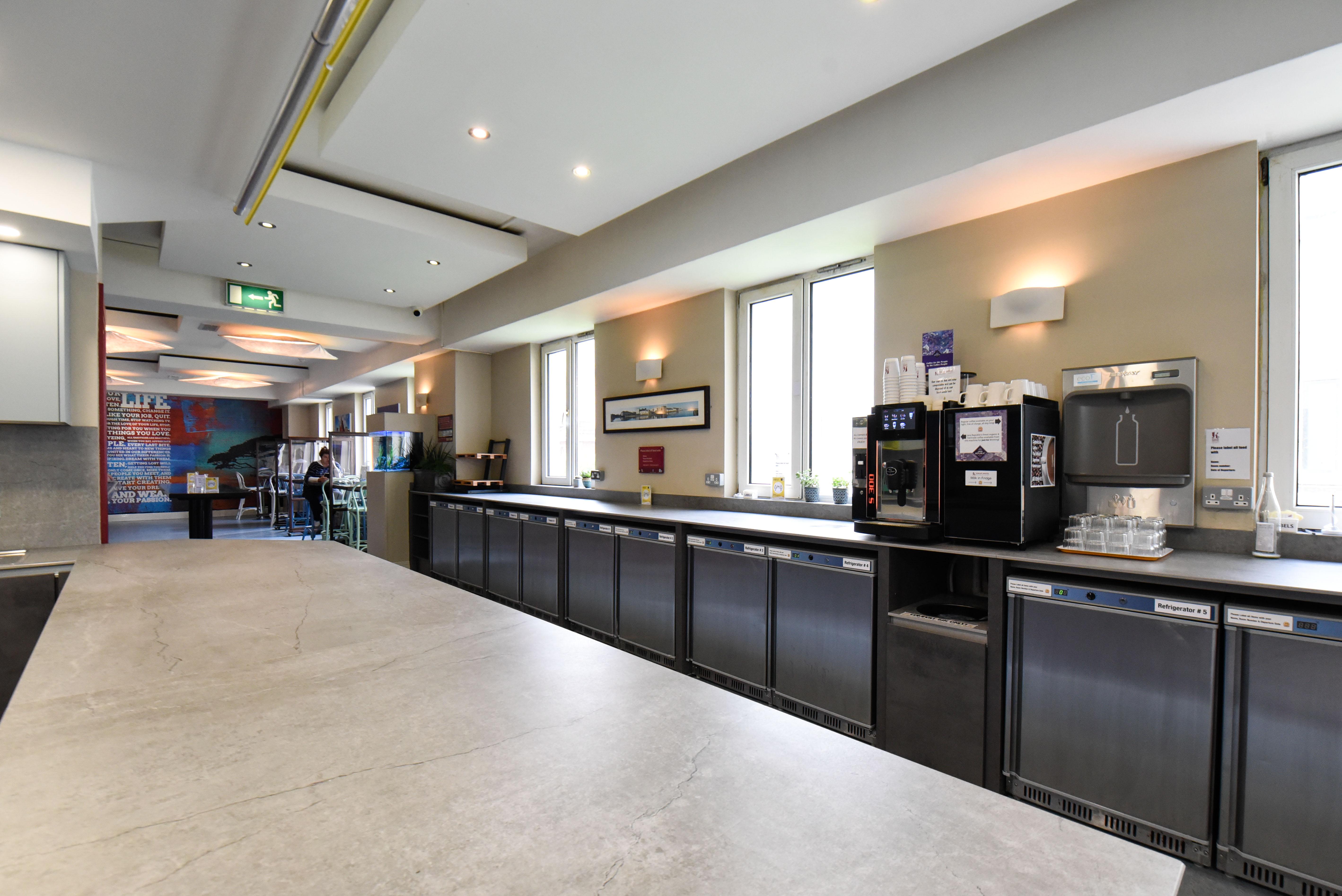 Kinlay Hostel Eyre Square Galway Exterior photo